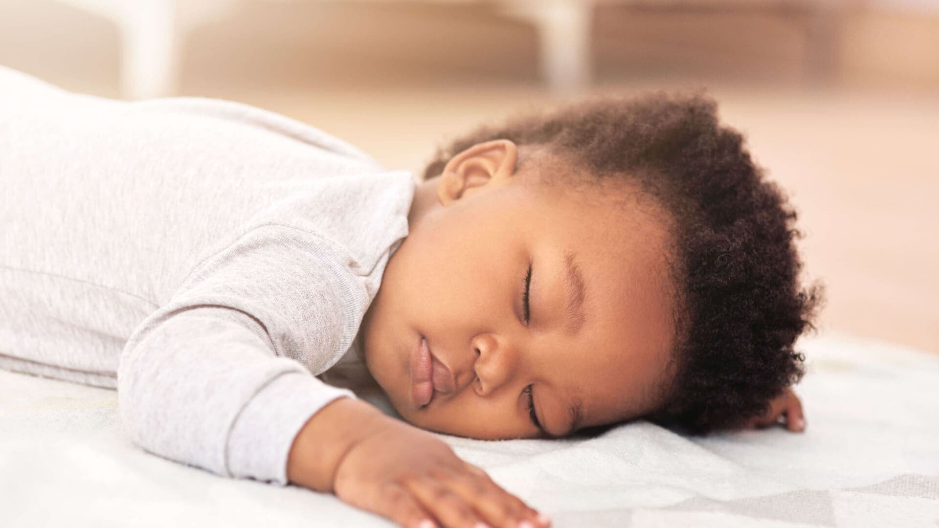 Best_Sleeping_Position_for_Newborn_1.jpg