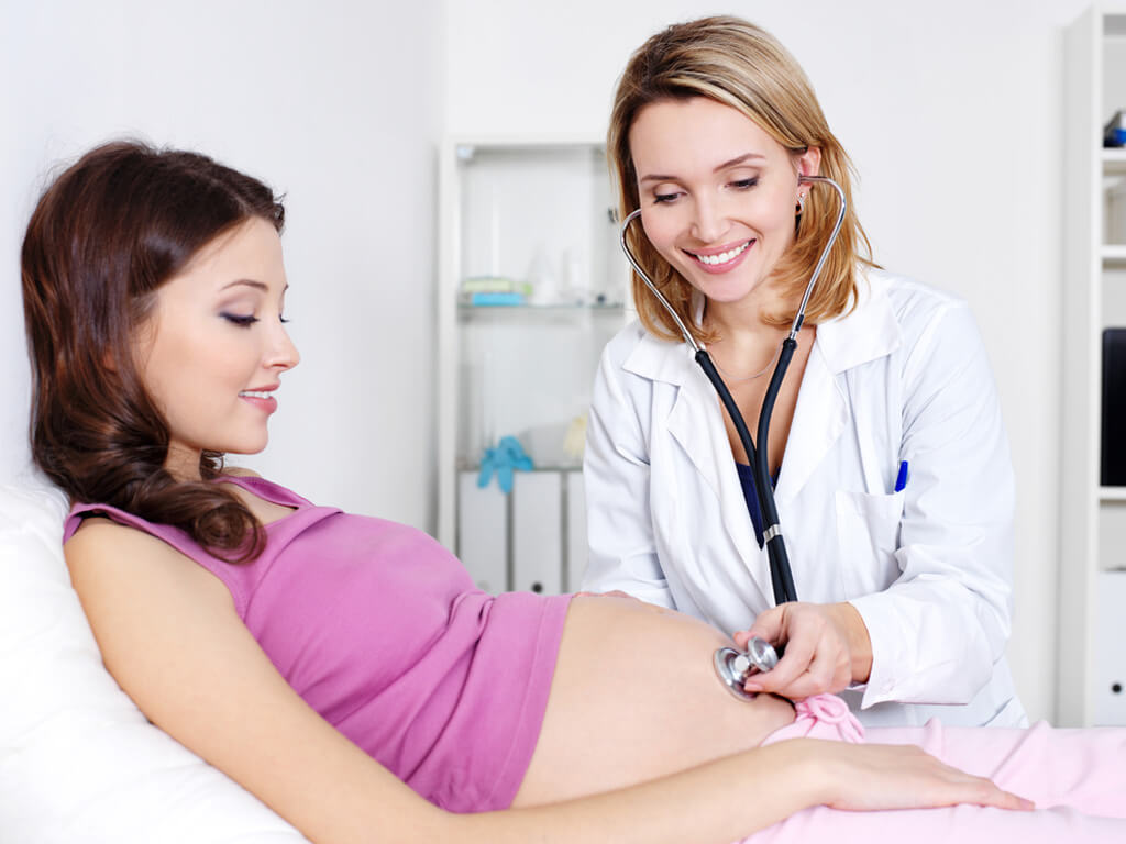 Building Your Birth Team: Choosing a Doctor or Midwife