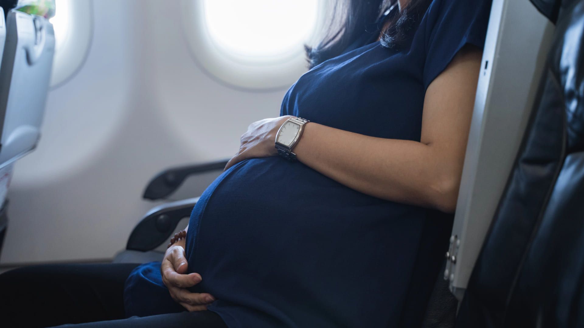 Flying While Pregnant Safety and Guidelines