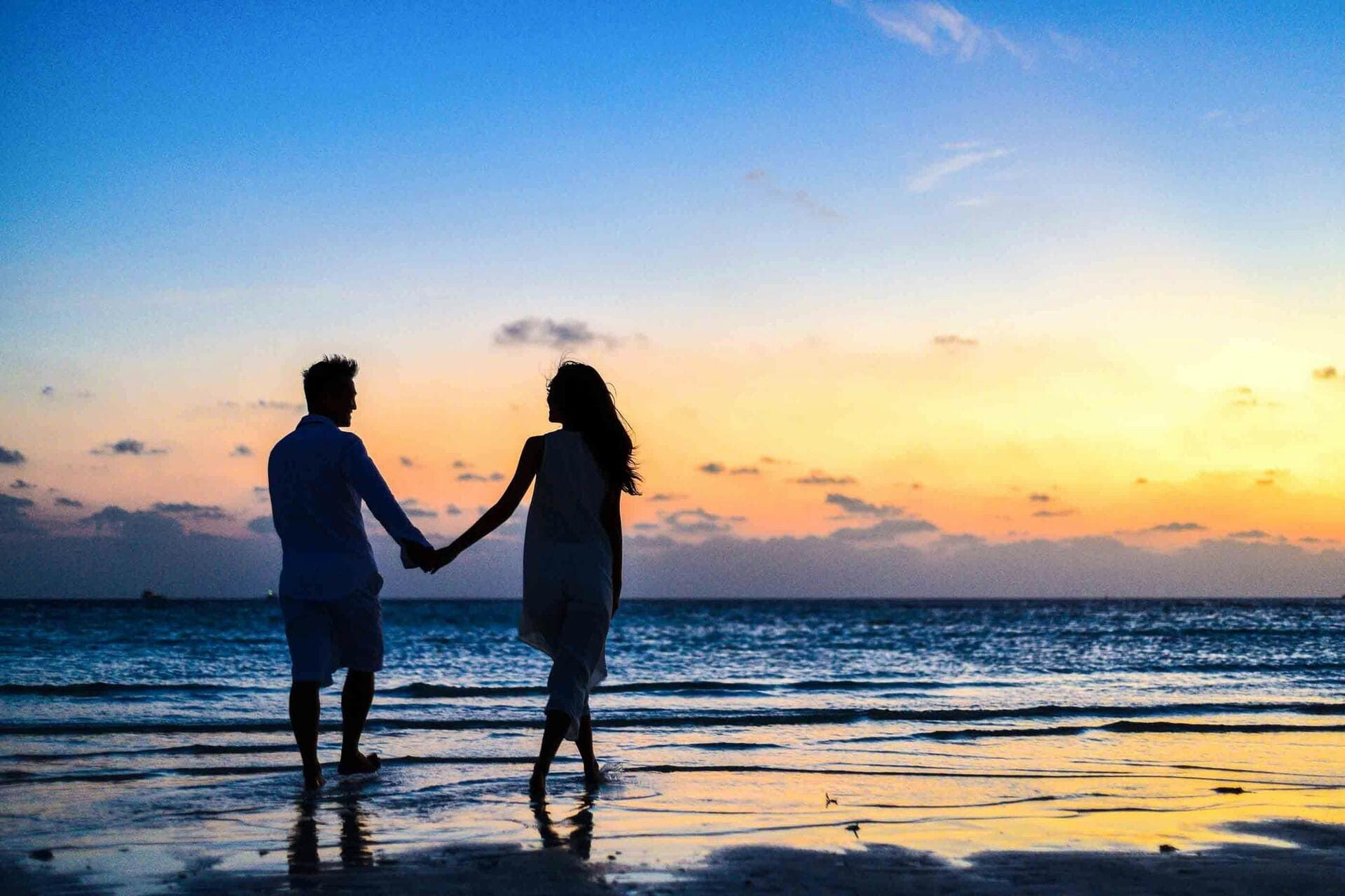 55 Questions to Ask in a New Relationship (That Build Trust and Spark Connection)