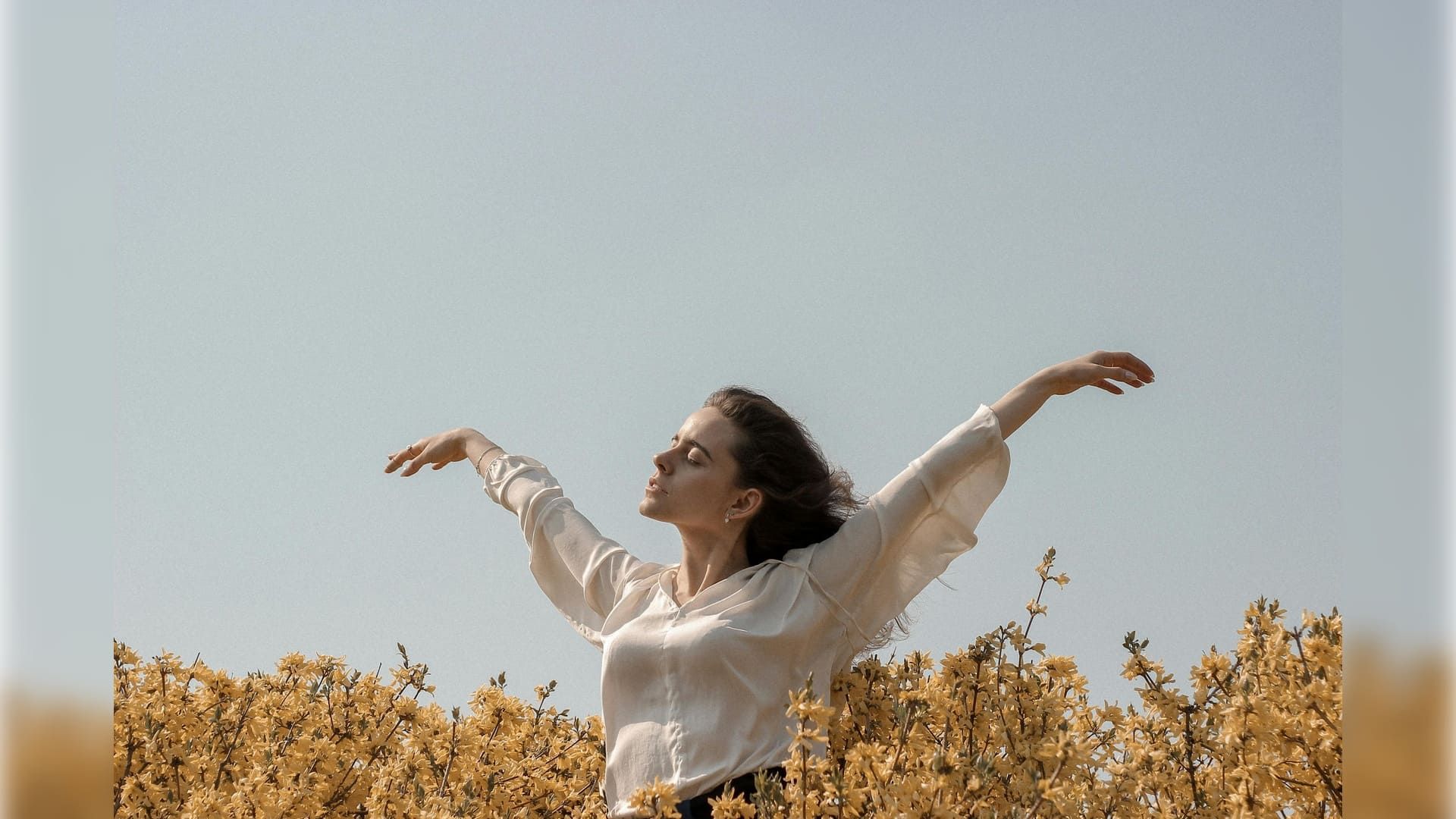 How to Stop Intrusive Thoughts and Find Your Calm