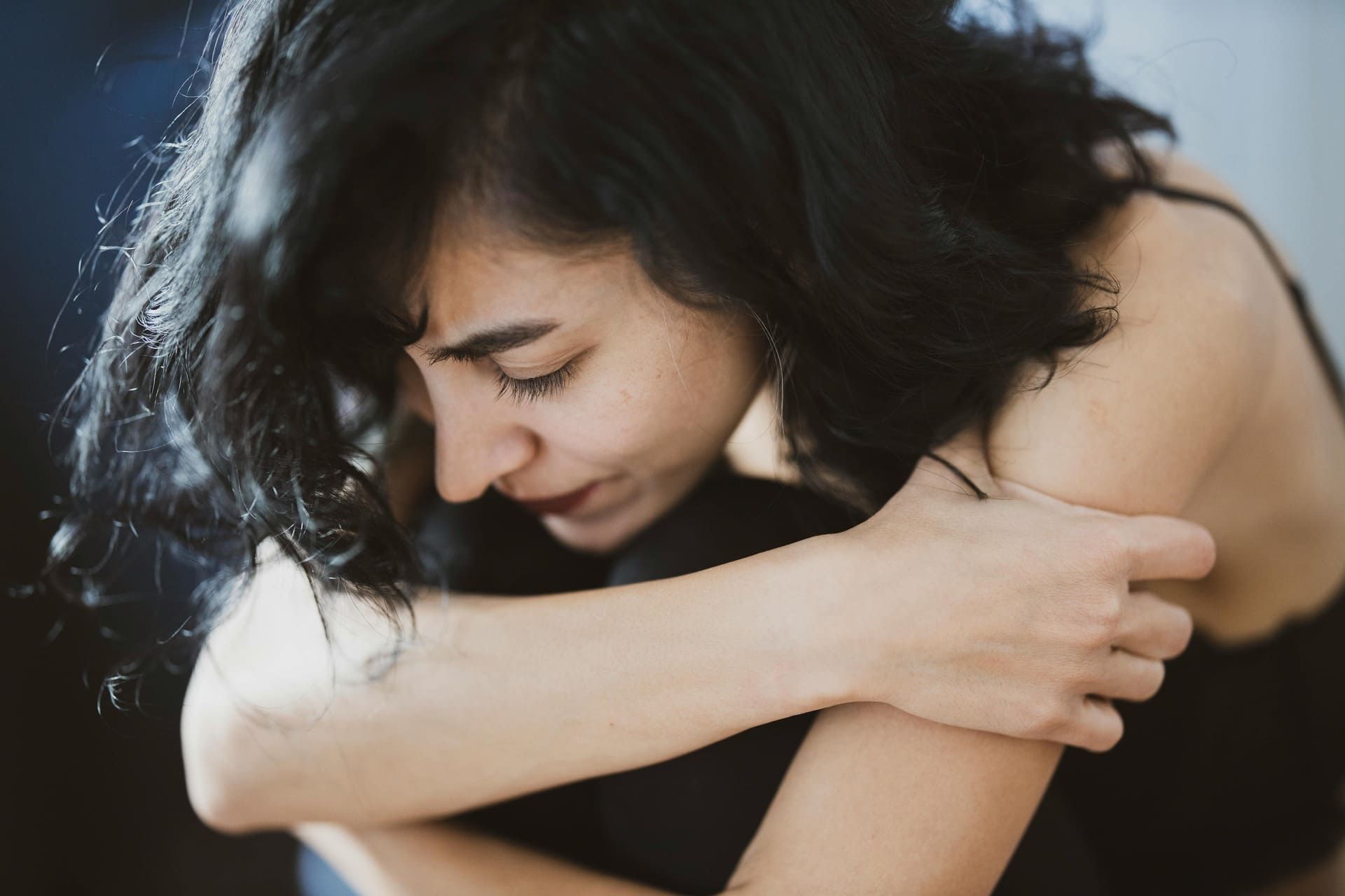 Relationship Anxiety: What It Is and How to Handle It with Care